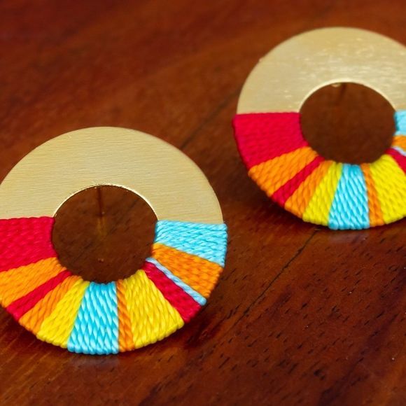 Handmade gold plated yellow blue thread earrings heavy new - Picture 2 of 4